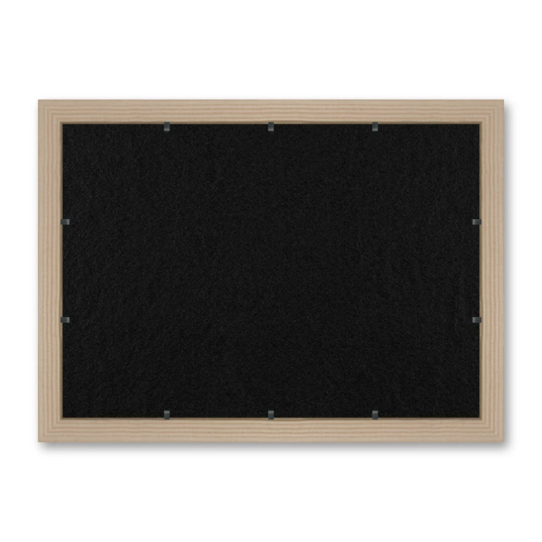 Il retro del kit cornice completa: il pannello in MDF montato nella battuta, di traverso