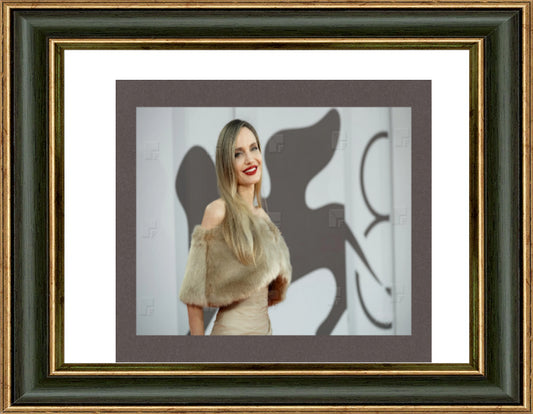 angelina-jolie LIVEARf Order #L9bxgjg