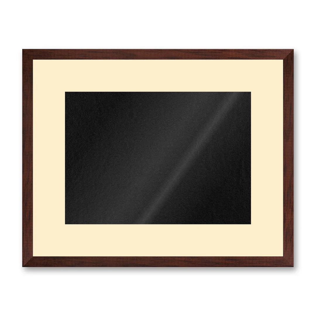 Il kit cornice da tavolo 13×18 cm di traverso su fondo bianco
