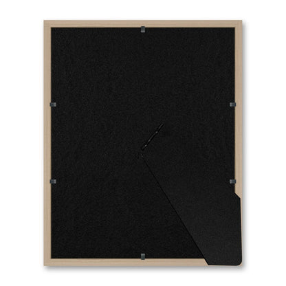Il retro del kit cornice da tavolo: il pannello in MDF montato nella battuta