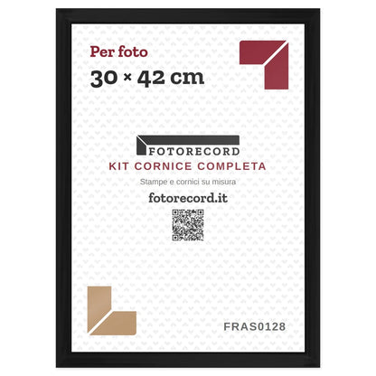Il kit cornice completa 30×42 cm col foglio segnaposto Fotorecord: al suo posto va la tua foto