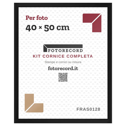 Il kit cornice completa 40×50 cm col foglio segnaposto Fotorecord: al suo posto va la tua foto