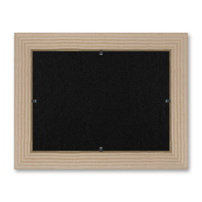 Il retro del kit cornice completa: il pannello in MDF montato nella battuta, di traverso