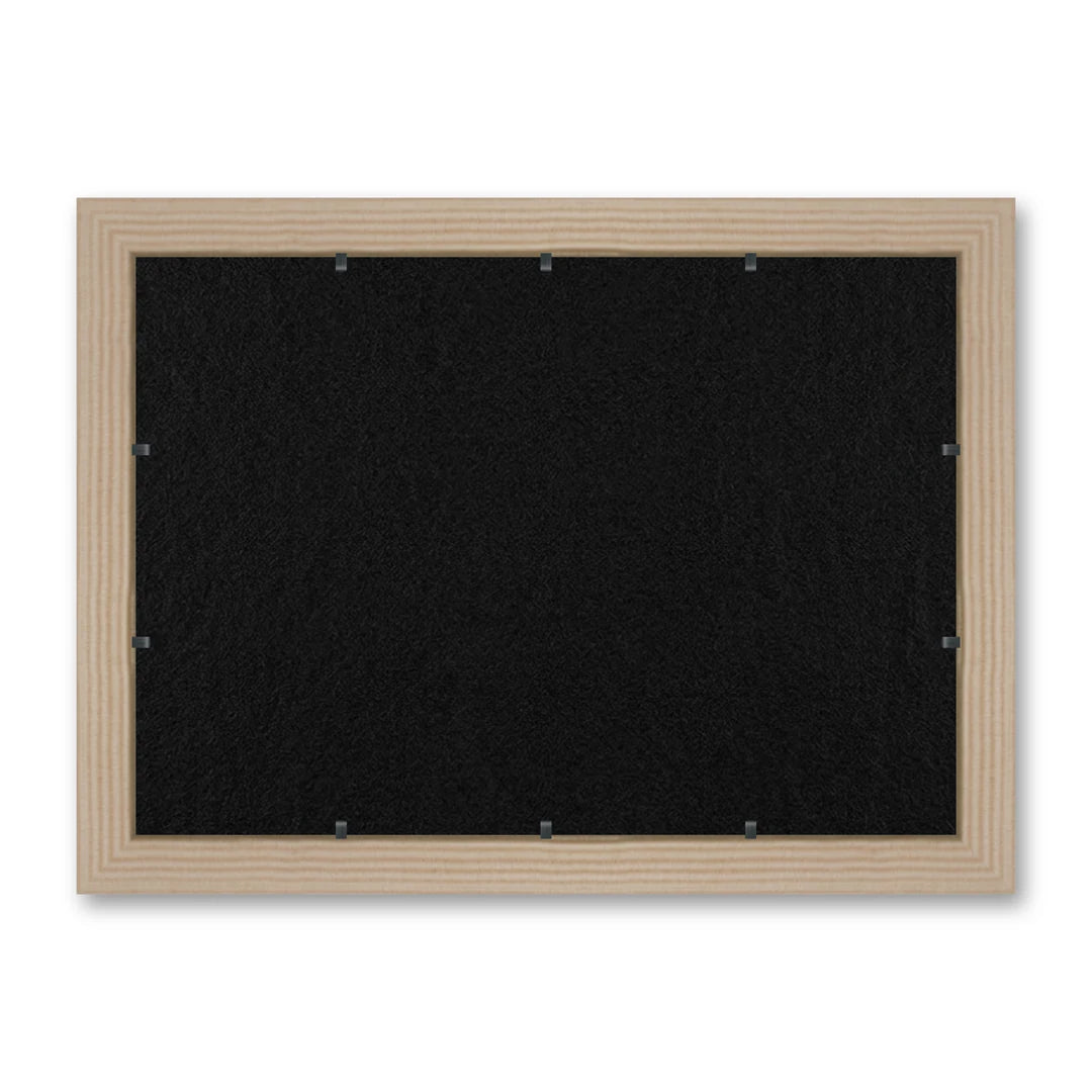Il retro del kit cornice completa: il pannello in MDF montato nella battuta, di traverso