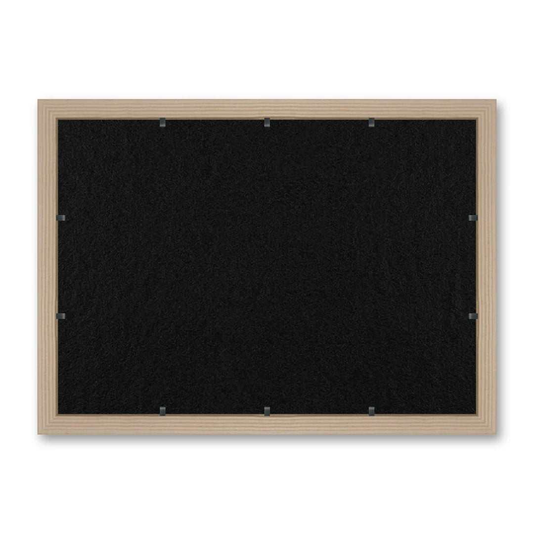 Il retro del kit cornice completa: il pannello in MDF montato nella battuta, di traverso