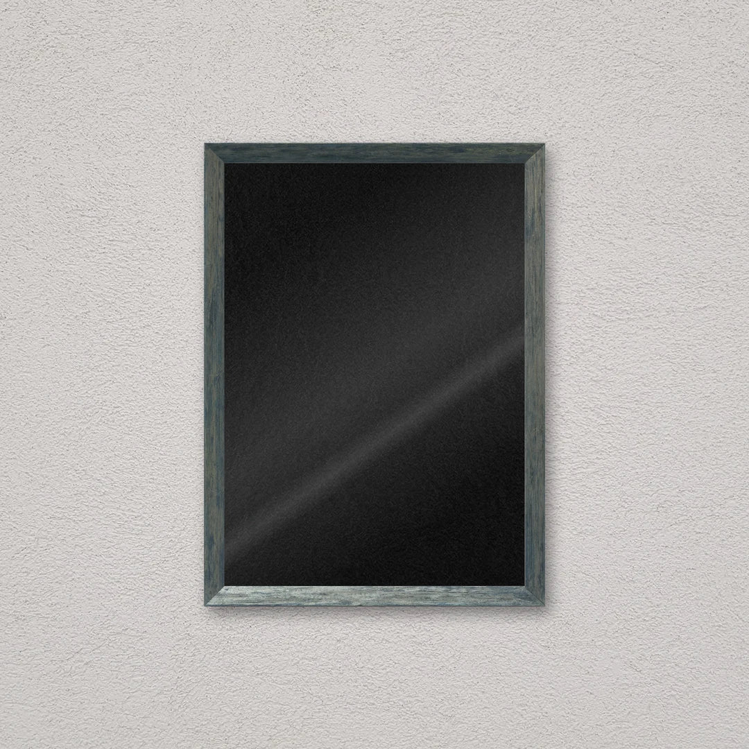Il kit cornice completa 30×42 cm a parete: la cornice pronta per la tua immagine