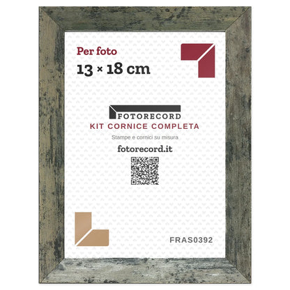 Il kit cornice completa 13×18 cm col foglio segnaposto Fotorecord: al suo posto va la tua foto