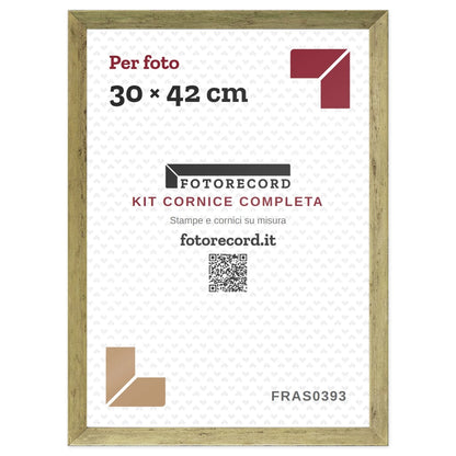 Il kit cornice completa 30×42 cm col foglio segnaposto Fotorecord: al suo posto va la tua foto