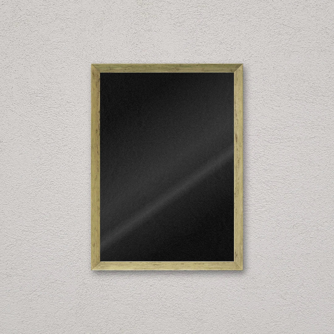Il kit cornice completa 30×42 cm a parete: la cornice pronta per la tua immagine