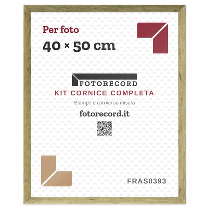 Il kit cornice completa 40×50 cm col foglio segnaposto Fotorecord: al suo posto va la tua foto