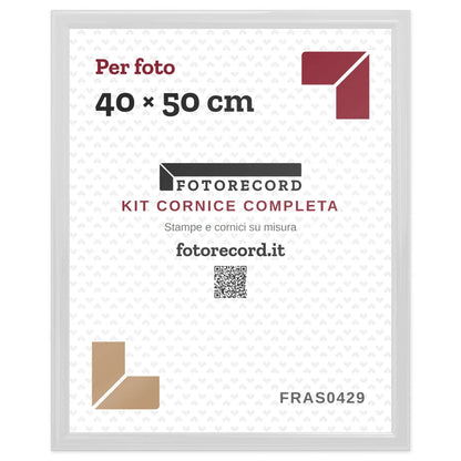 Il kit cornice completa 40×50 cm col foglio segnaposto Fotorecord: al suo posto va la tua foto