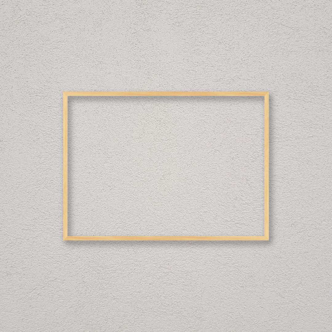 La cornice grezza 50×70 cm a parete di traverso: la cornice pronta per la tua immagine
