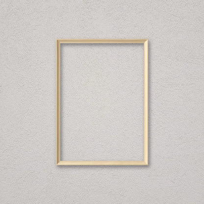 La cornice grezza 30×42 cm a parete: la cornice pronta per la tua immagine