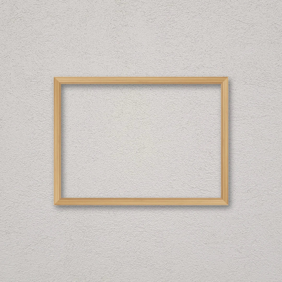 La cornice grezza 50×70 cm a parete di traverso: la cornice pronta per la tua immagine