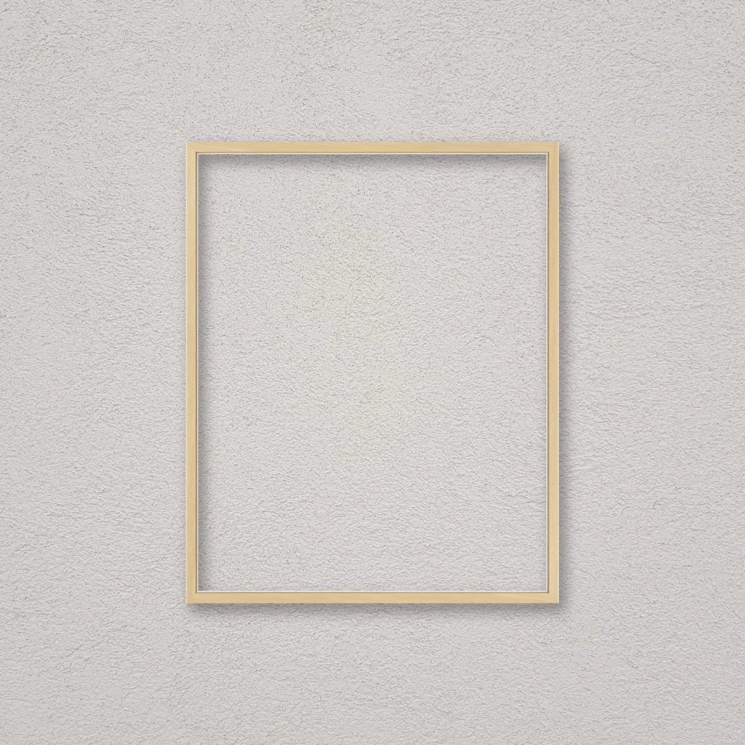 La cornice grezza 40×50 cm a parete: la cornice pronta per la tua immagine