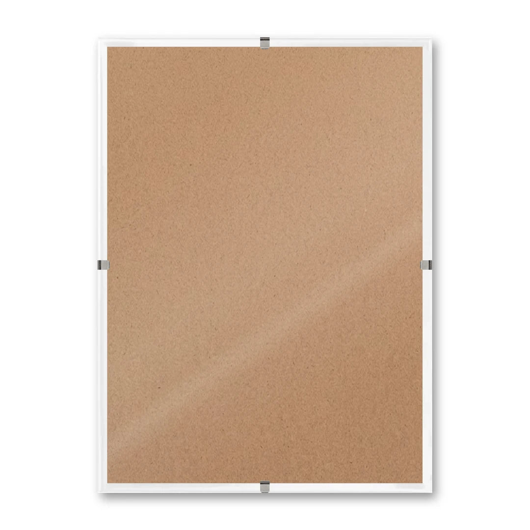 La montatura a giorno 13×18 cm su fondo bianco, senza stampa