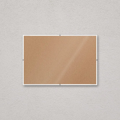 La montatura a giorno 20×30 cm a parete di traverso, senza stampa: attraverso il fronte si vede il retro in MDF
