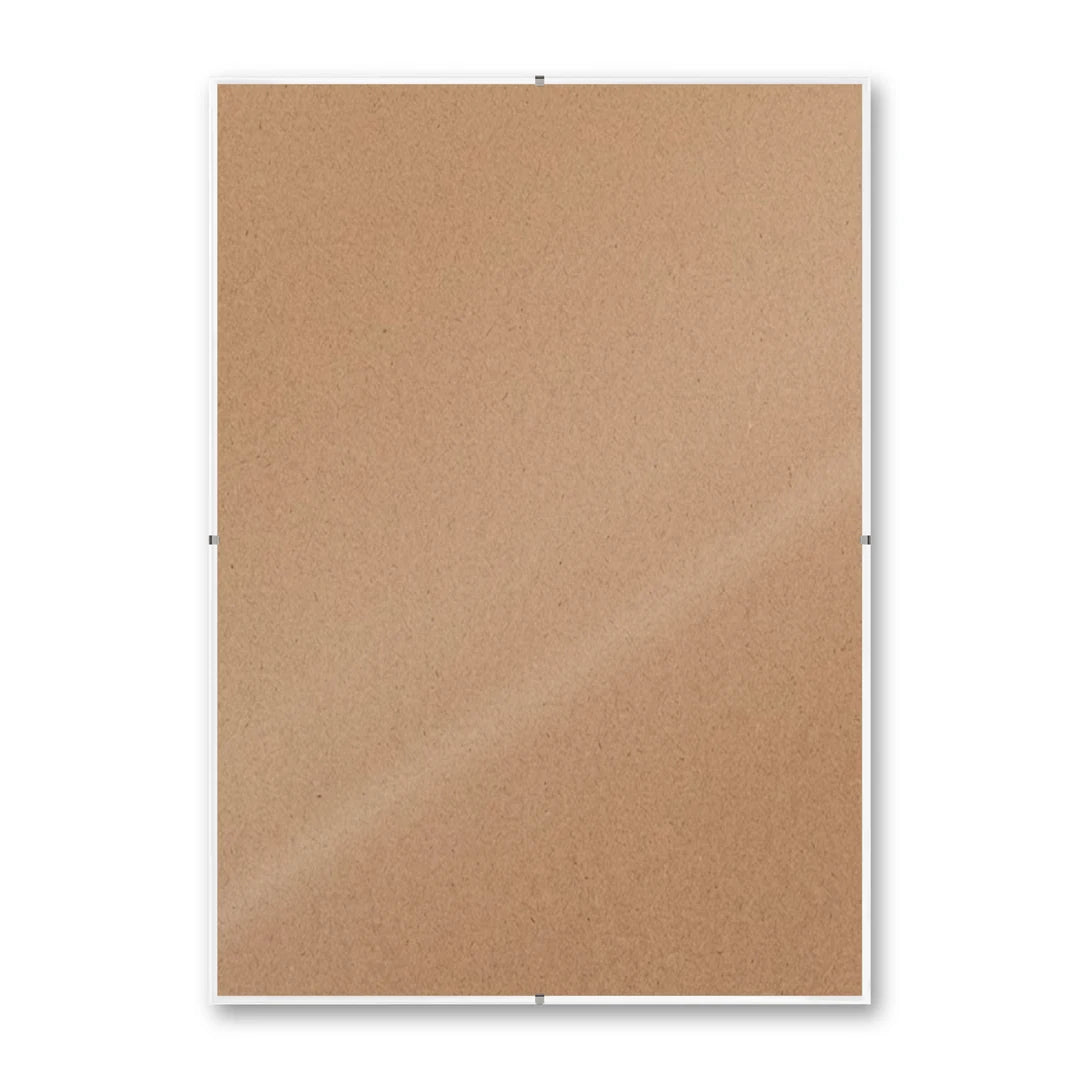La montatura a giorno 29,7×42 cm su fondo bianco, senza stampa