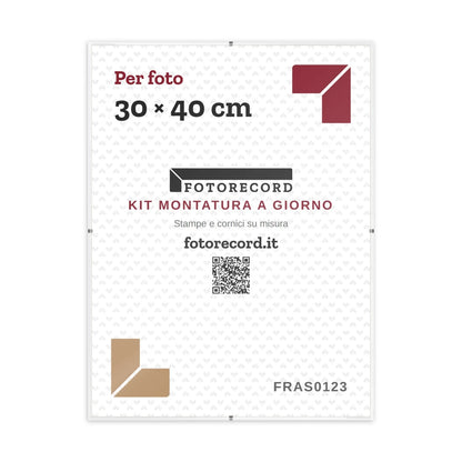 La montatura a giorno 30×40 cm col foglio segnaposto Fotorecord: al suo posto va la tua foto