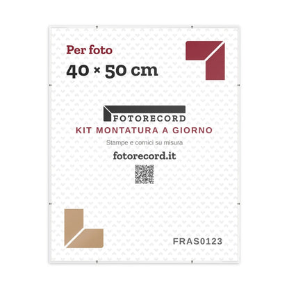 La montatura a giorno 40×50 cm col foglio segnaposto Fotorecord: al suo posto va la tua foto
