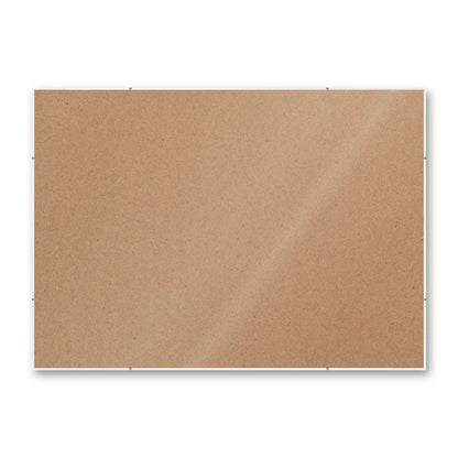 La montatura a giorno 50×70 cm di traverso su fondo bianco, senza stampa