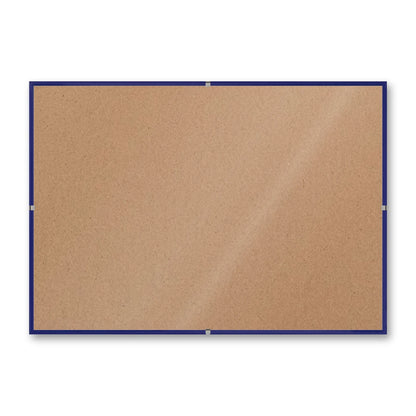 La montatura a giorno 21×30 cm di traverso su fondo bianco, senza stampa