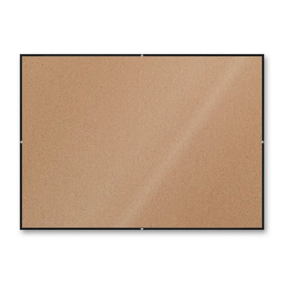 La montatura a giorno 30×42 cm di traverso su fondo bianco, senza stampa