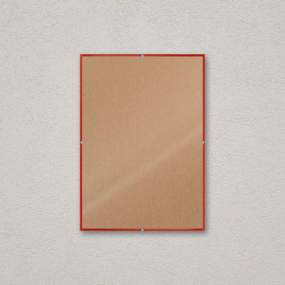 La montatura a giorno 21×30 cm a parete, senza stampa: attraverso il fronte si vede il retro in MDF