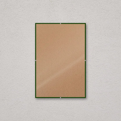 La montatura a giorno 20×30 cm a parete, senza stampa: attraverso il fronte si vede il retro in MDF