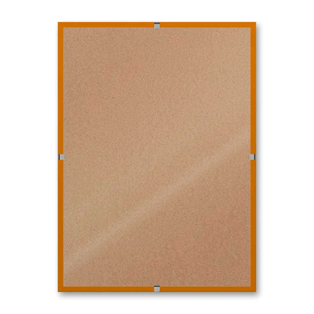 La montatura a giorno 13×18 cm su fondo bianco, senza stampa