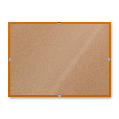 La montatura a giorno 13×18 cm di traverso su fondo bianco, senza stampa