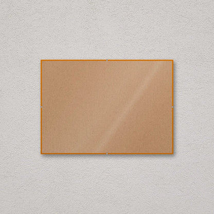 La montatura a giorno 29,7×42 cm a parete di traverso, senza stampa: attraverso il fronte si vede il retro in MDF