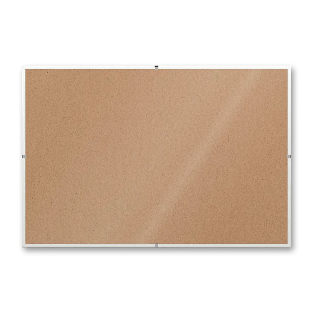 La montatura a giorno 20×30 cm di traverso su fondo bianco, senza stampa