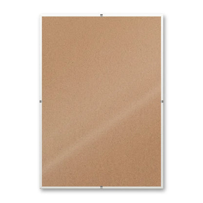 La montatura a giorno 21×30 cm su fondo bianco, senza stampa