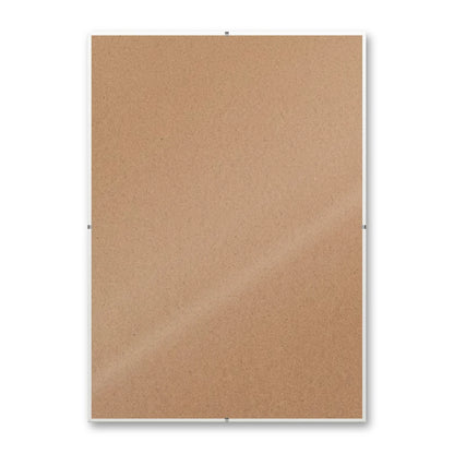 La montatura a giorno 29,7×42 cm su fondo bianco, senza stampa