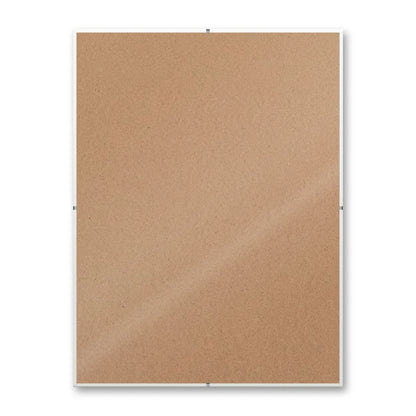 La montatura a giorno 30×40 cm su fondo bianco, senza stampa