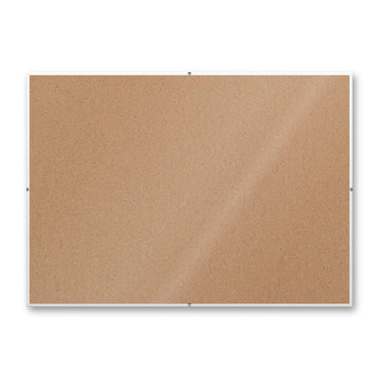 La montatura a giorno 30×42 cm di traverso su fondo bianco, senza stampa