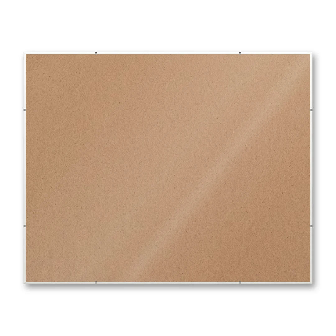 La montatura a giorno 40×50 cm di traverso su fondo bianco, senza stampa