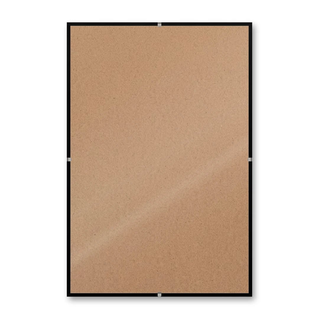 La montatura a giorno 20×30 cm su fondo bianco, senza stampa