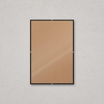 La montatura a giorno 20×30 cm a parete, senza stampa: attraverso il fronte si vede il retro in MDF