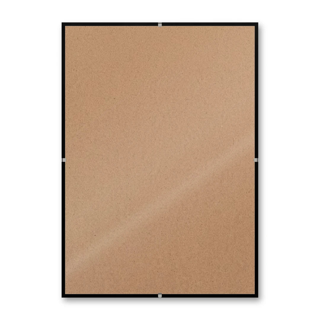 La montatura a giorno 21×29,7 cm su fondo bianco, senza stampa
