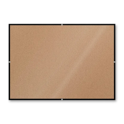 La montatura a giorno 21×29,7 cm di traverso su fondo bianco, senza stampa