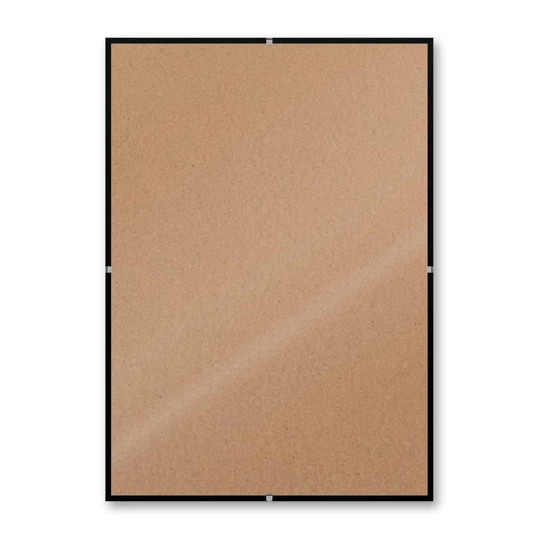 La montatura a giorno 21×30 cm su fondo bianco, senza stampa