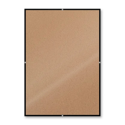 La montatura a giorno 21×30 cm su fondo bianco, senza stampa