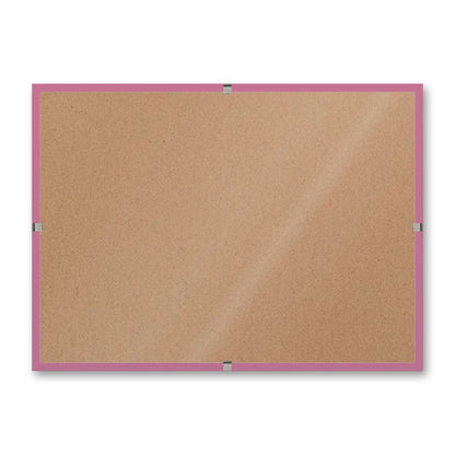 La montatura a giorno 13×18 cm di traverso su fondo bianco, senza stampa