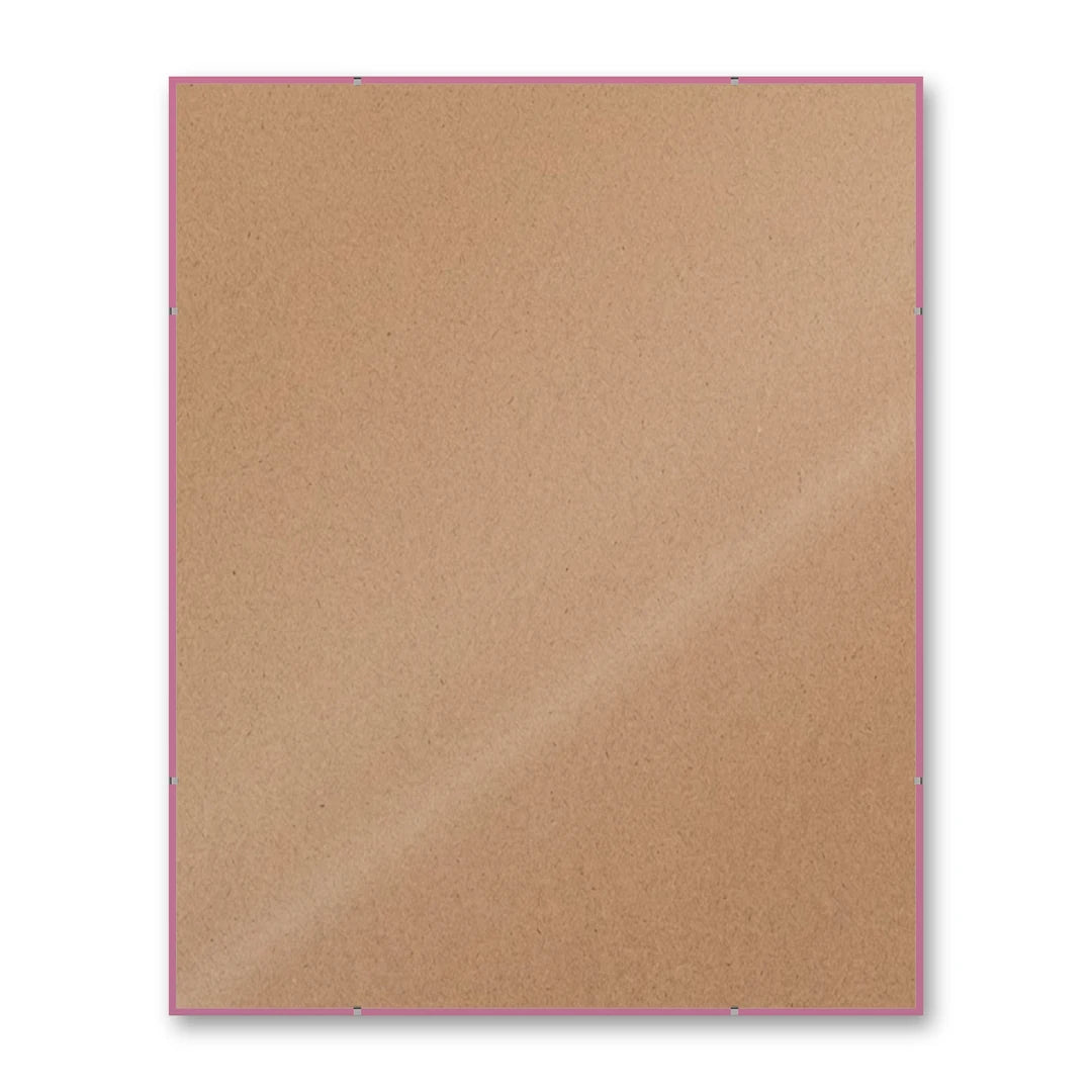 La montatura a giorno 40×50 cm su fondo bianco, senza stampa