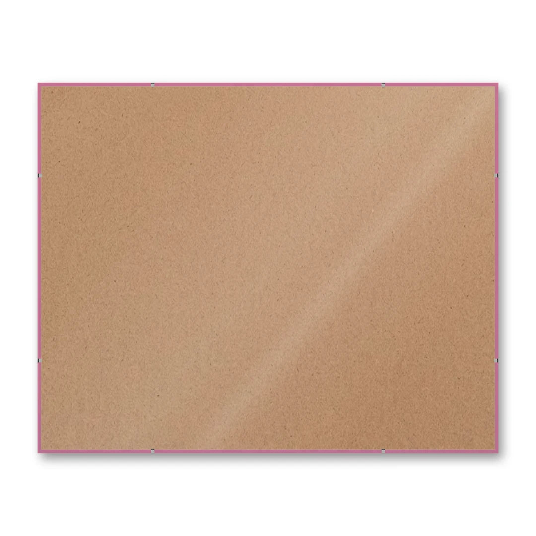 La montatura a giorno 40×50 cm di traverso su fondo bianco, senza stampa