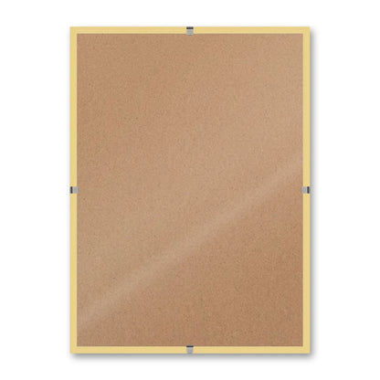 La montatura a giorno 13×18 cm su fondo bianco, senza stampa
