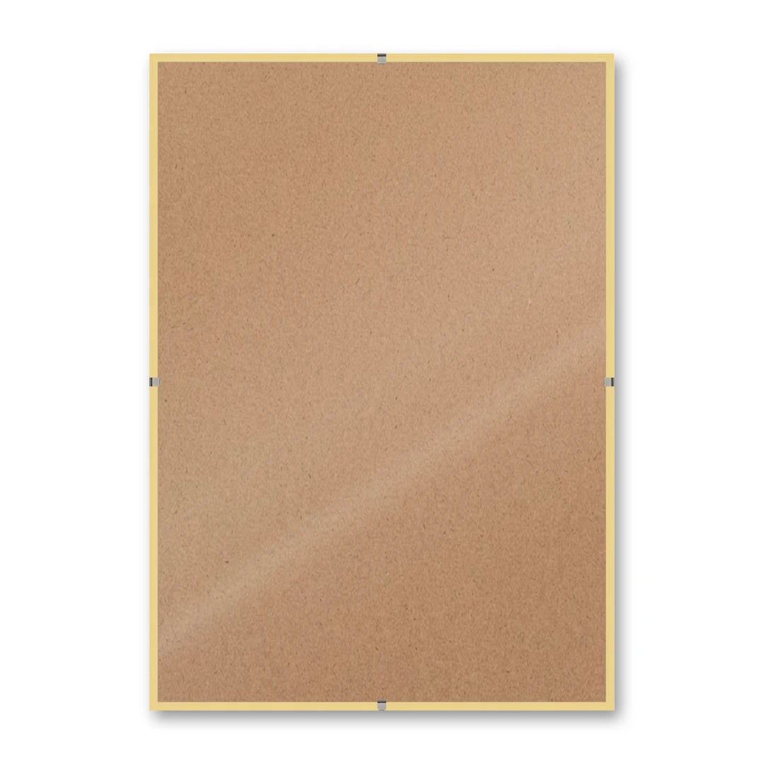 La montatura a giorno 21×30 cm su fondo bianco, senza stampa