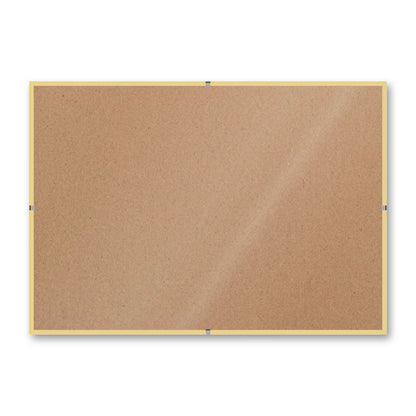 La montatura a giorno 21×30 cm di traverso su fondo bianco, senza stampa